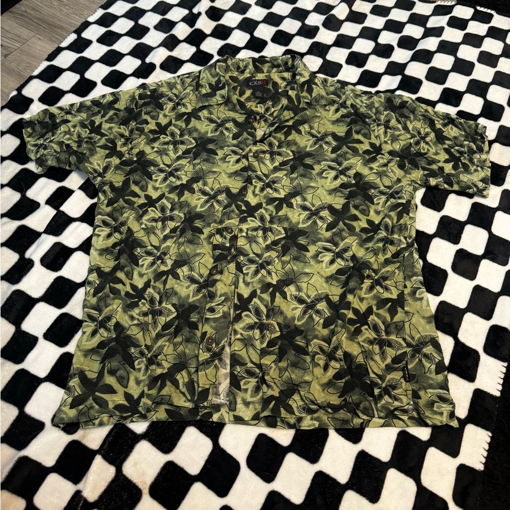 XXL Floral - Hawaiian Button Up Shirt